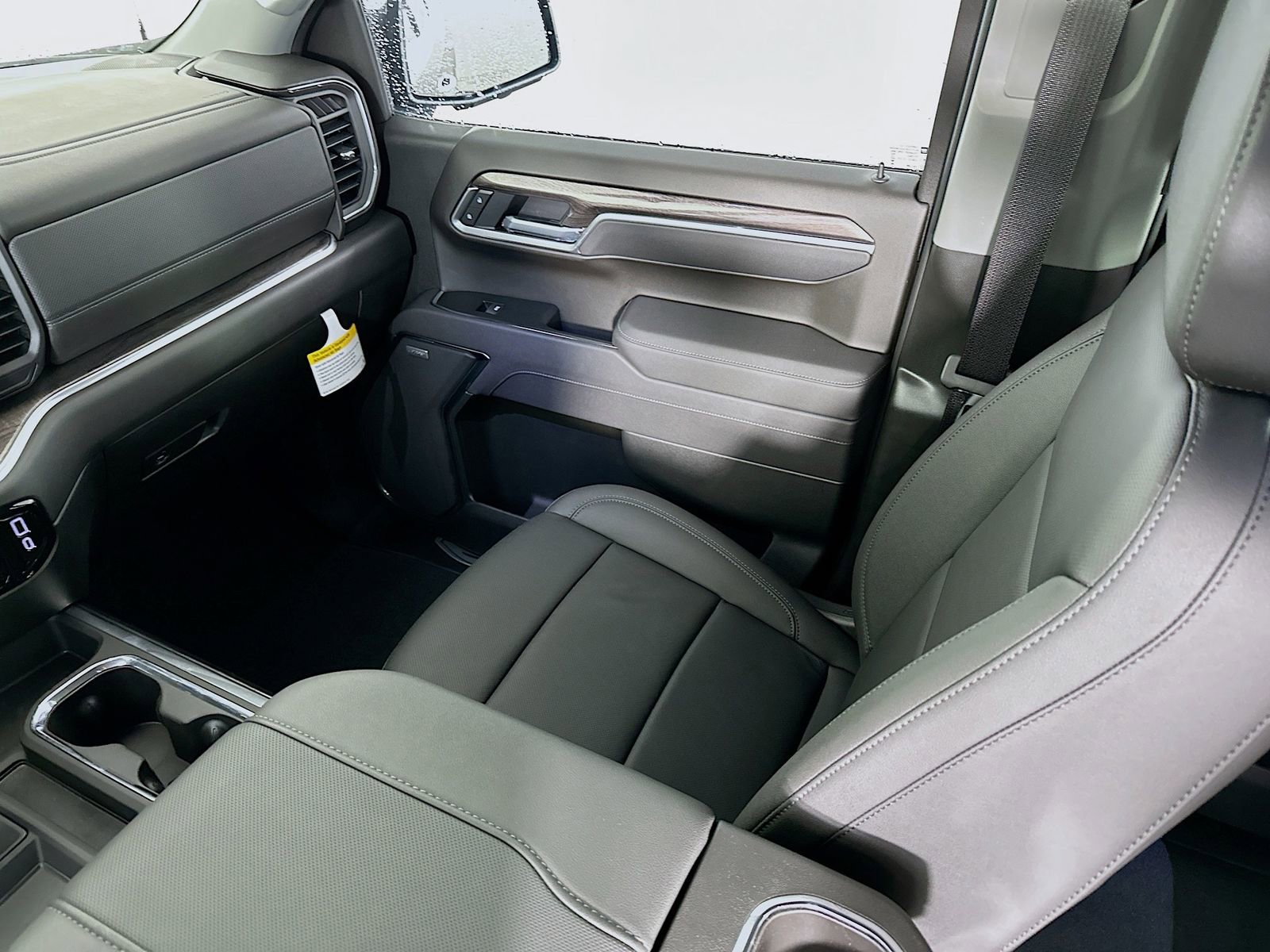 New 2025 Chevrolet Silverado 1500 LTZ w/ Technology Package image 24