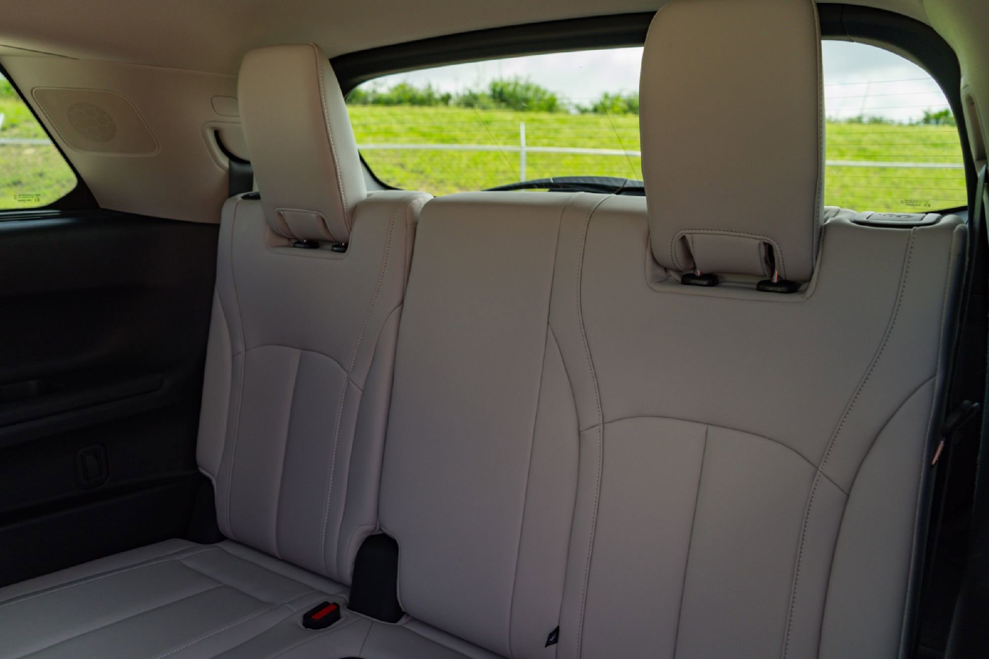 Certified 2026 INFINITI QX60 Luxe w/ Cargo Package FWD image 24