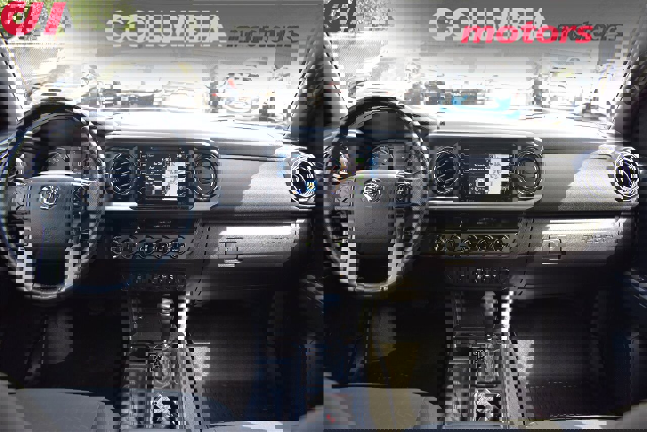 Used 2018 Toyota Tacoma TRD Off-Road image 13