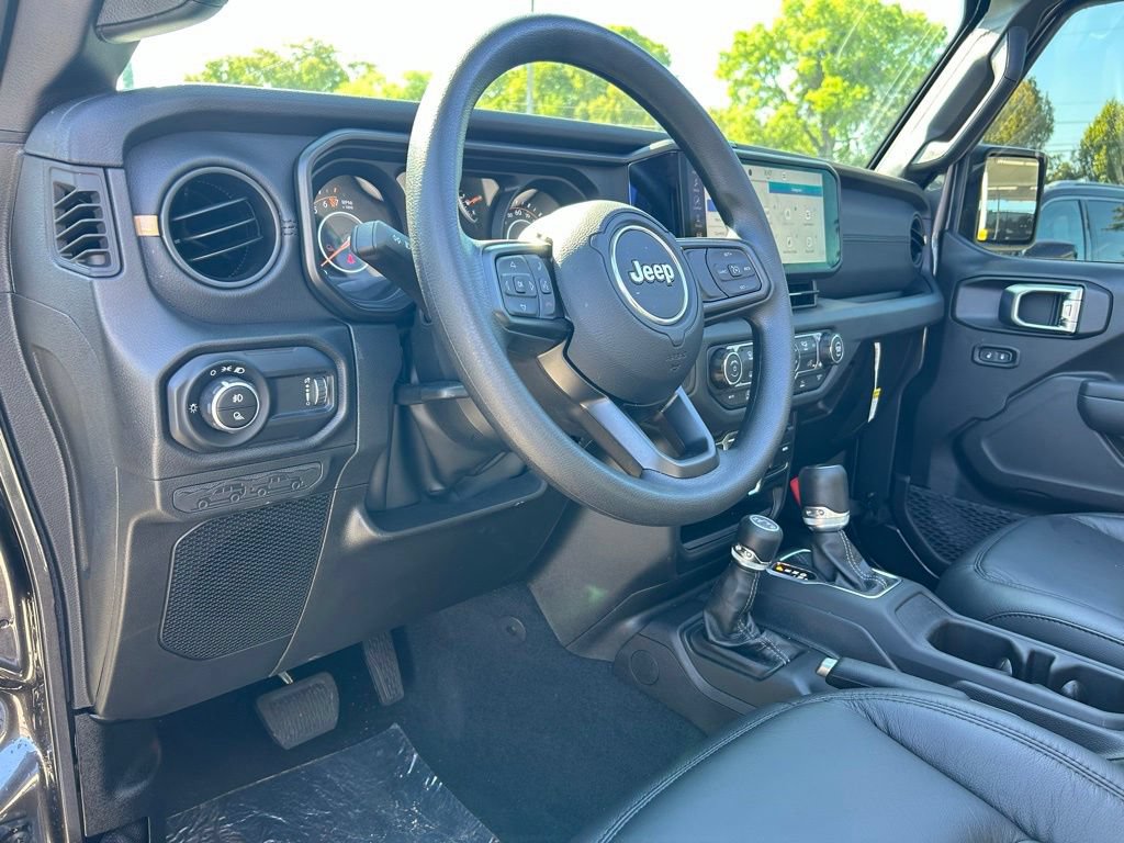 New 2026 Jeep Gladiator Sport AWD/4WD image 12