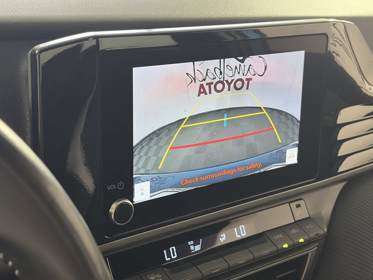 Used 2025 Toyota Camry SE FWD image 15