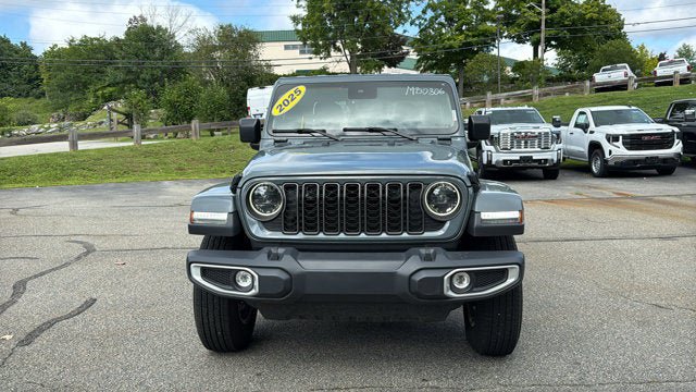Certified 2025 Jeep Gladiator Sport AWD/4WD image 3