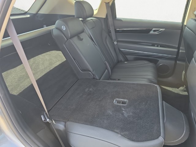Used 2025 Genesis GV80 2.5T Standard AWD/4WD image 17