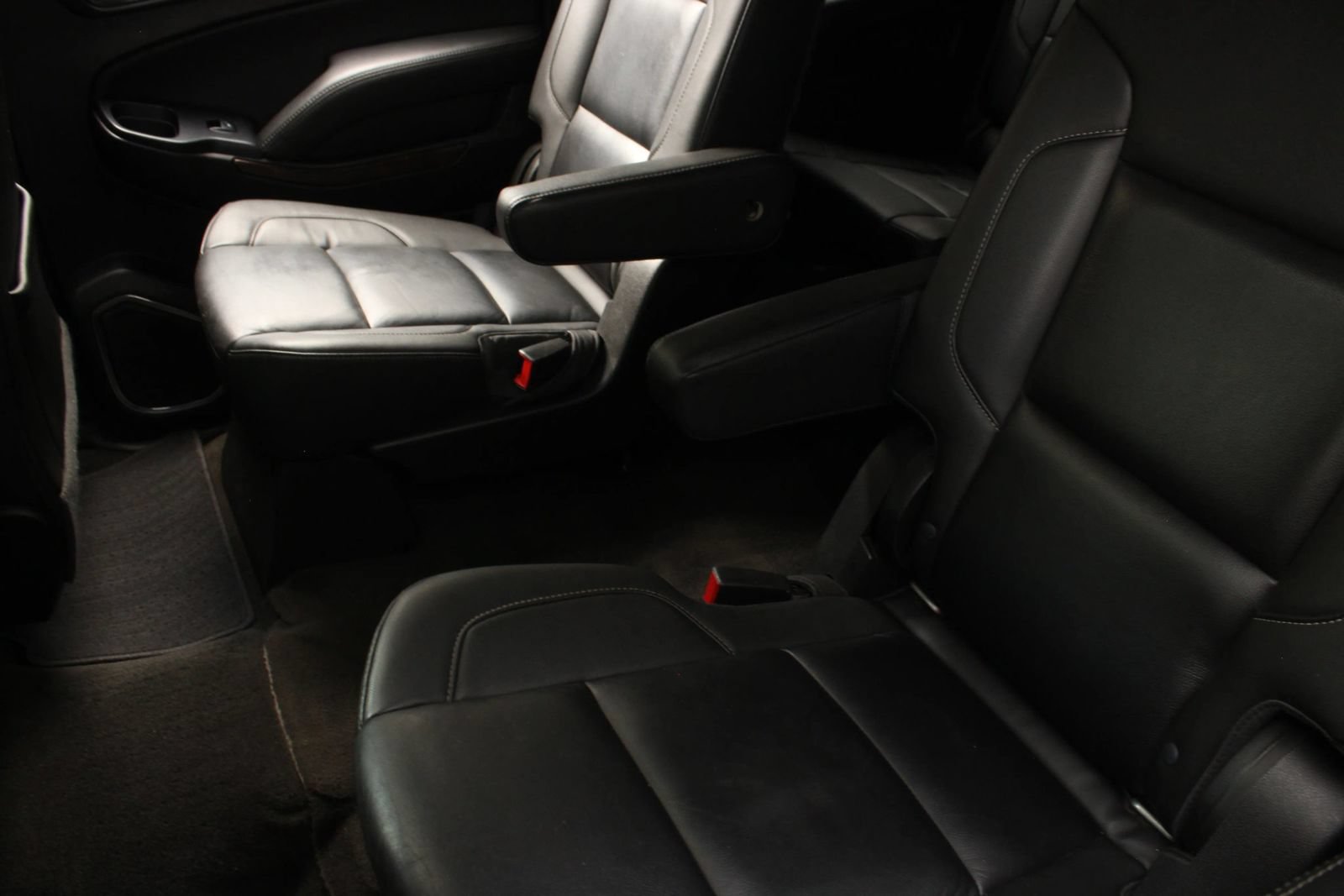 Used 2018 Chevrolet Suburban LT AWD/4WD image 19