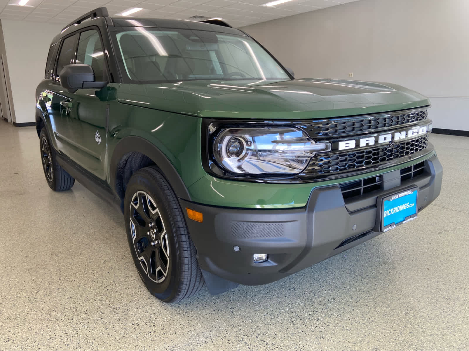 New 2025 Ford Bronco Sport Outer Banks w/ Outer Banks Tech Package+ image 4