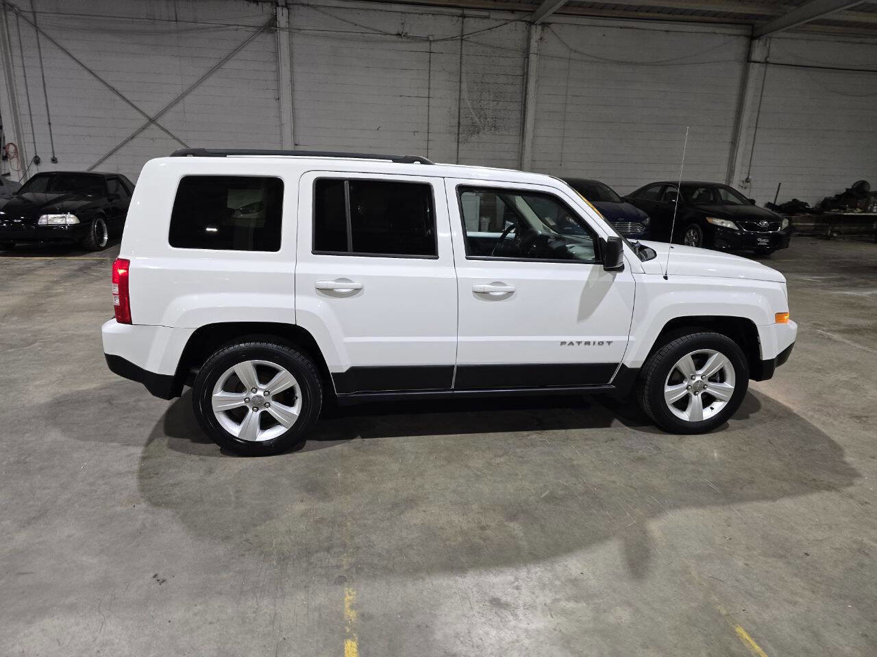 Used 2016 Jeep Patriot Latitude image 13