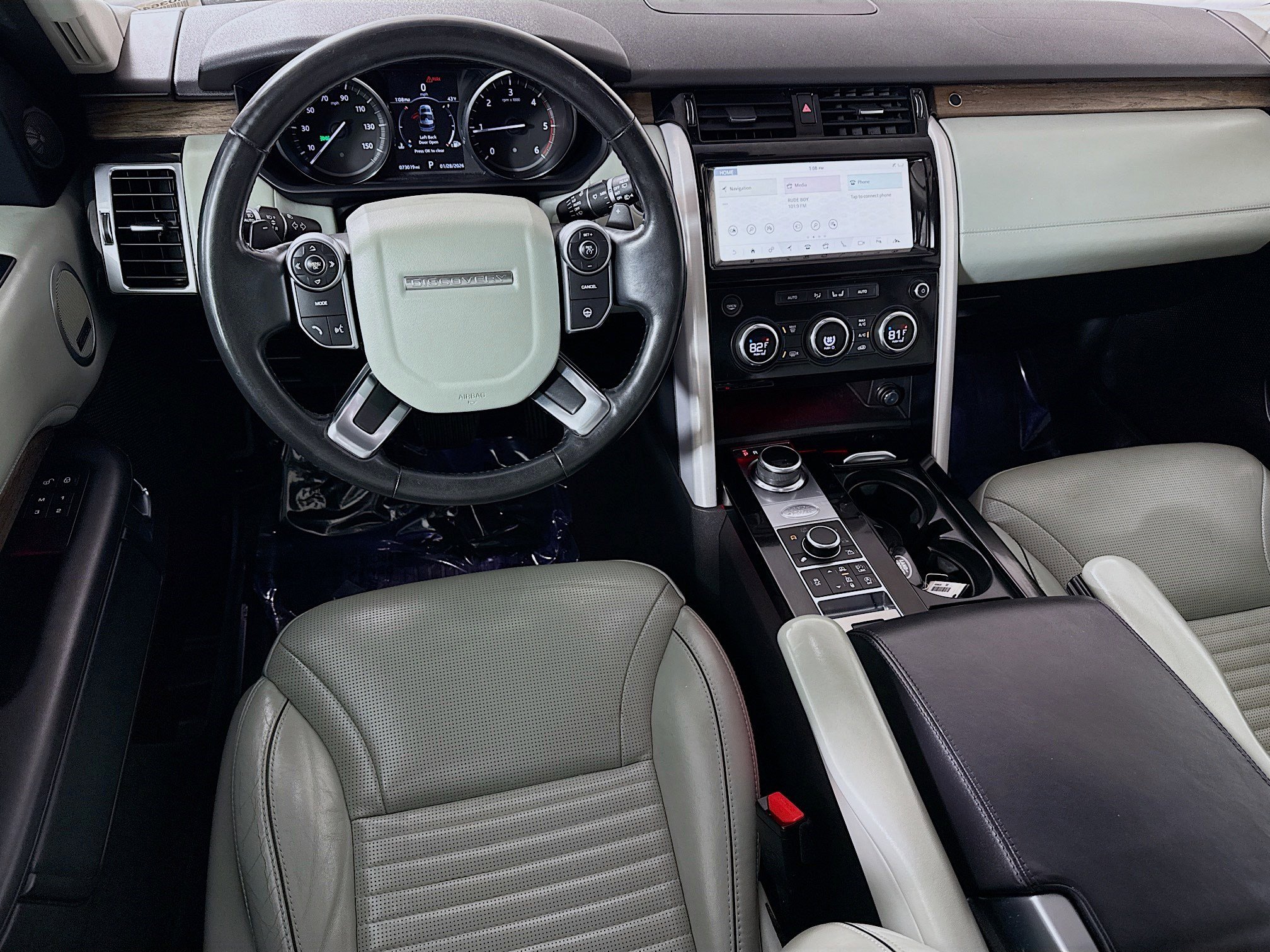 Used 2017 Land Rover Discovery HSE Luxury image 17