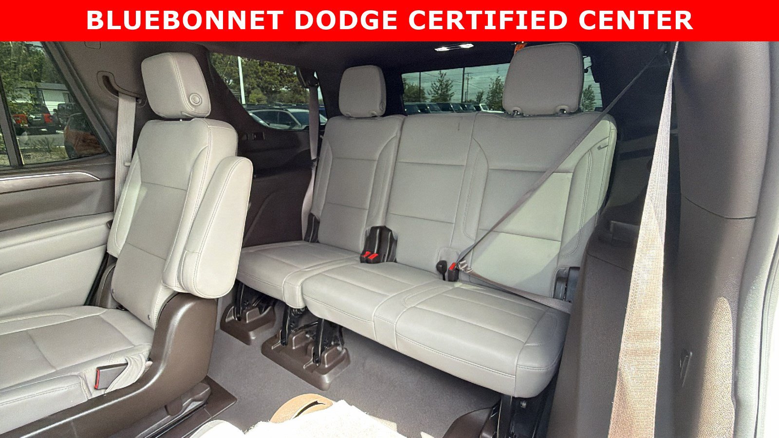 Used 2023 Chevrolet Tahoe Z71 w/ Z71 Off-Road Package AWD/4WD image 16