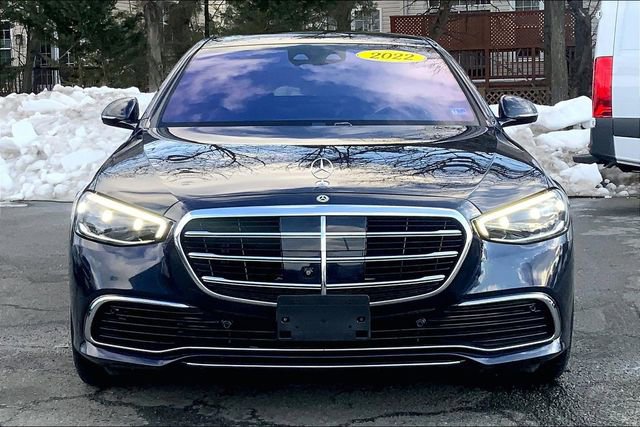 Used 2022 Mercedes-Benz S 580 4MATIC Sedan image 2