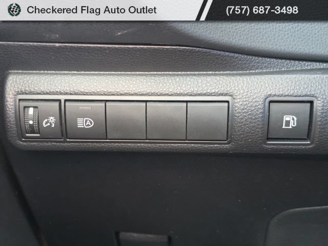 Used 2023 Toyota Corolla LE w/ Carpet Mat Package (TMS) AWD/4WD image 17