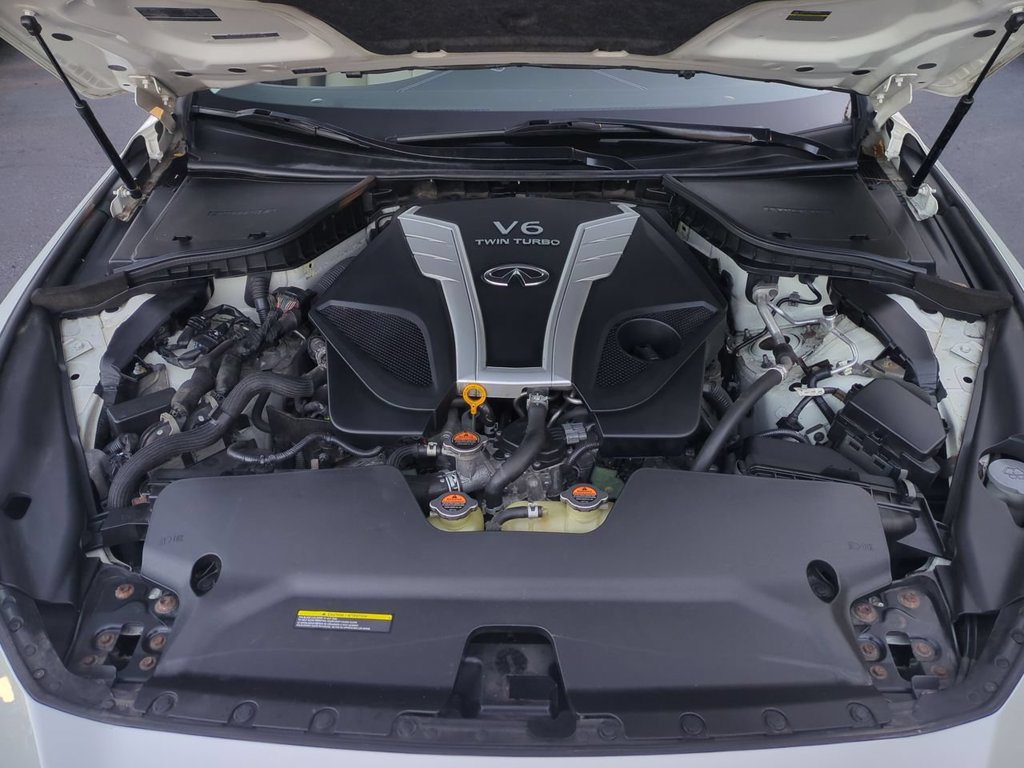 Used 2018 INFINITI Q50 Luxe w/ Essential Package (3.0T Luxe) AWD/4WD image 31