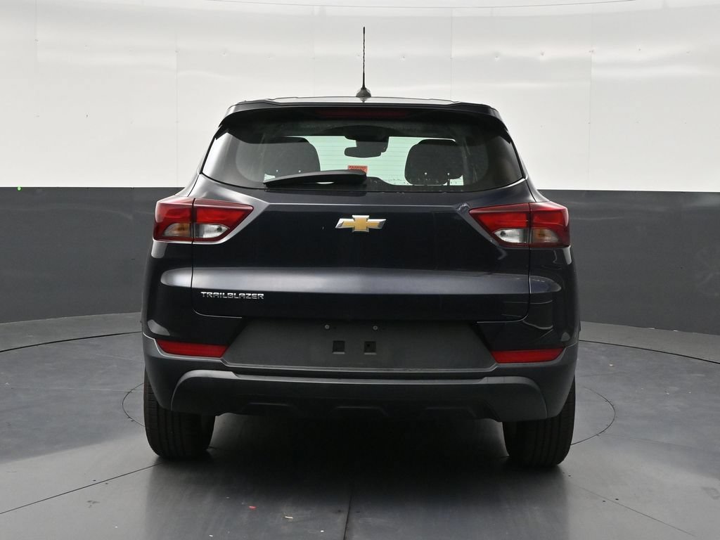 Used 2021 Chevrolet TrailBlazer LS FWD image 4