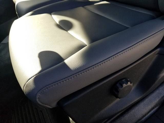 New 2026 Ford F550 4x4 Regular Cab Super Duty image 19