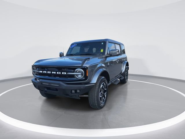 Used 2023 Ford Bronco Outer Banks image 3