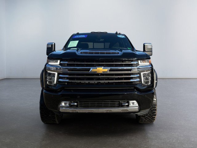 Used 2023 Chevrolet Silverado 2500 High Country w/ Z71 Off-Road Package AWD/4WD image 3