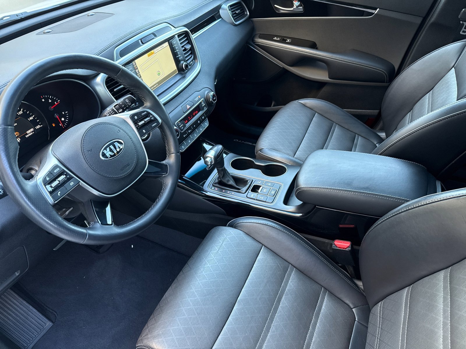 Used 2019 Kia Sorento SX image 9