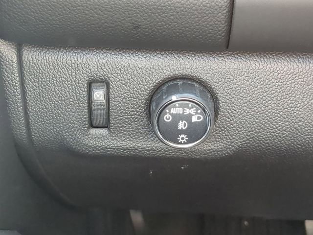 Used 2016 Chevrolet Colorado LT w/ LT Convenience Package image 20