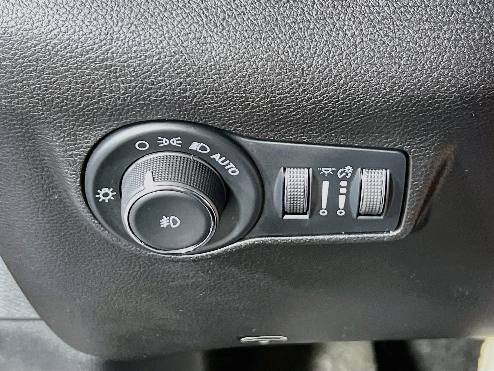 Used 2022 Jeep Compass Latitude AWD/4WD image 10