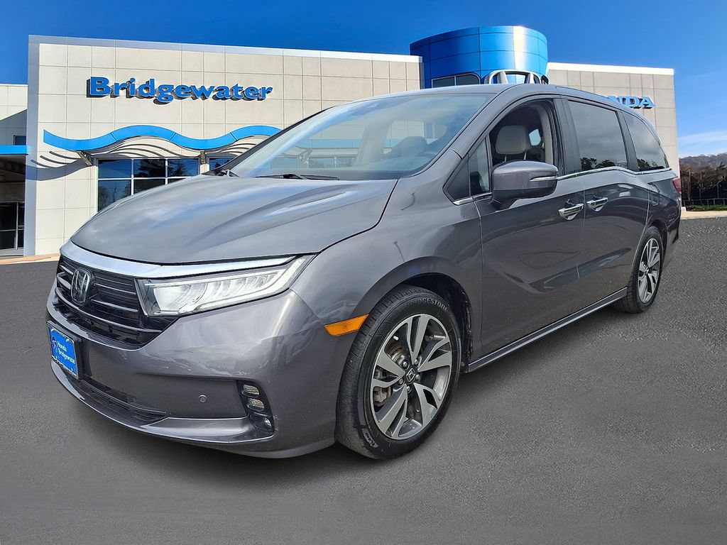 Used 2024 Honda Odyssey Touring image 3