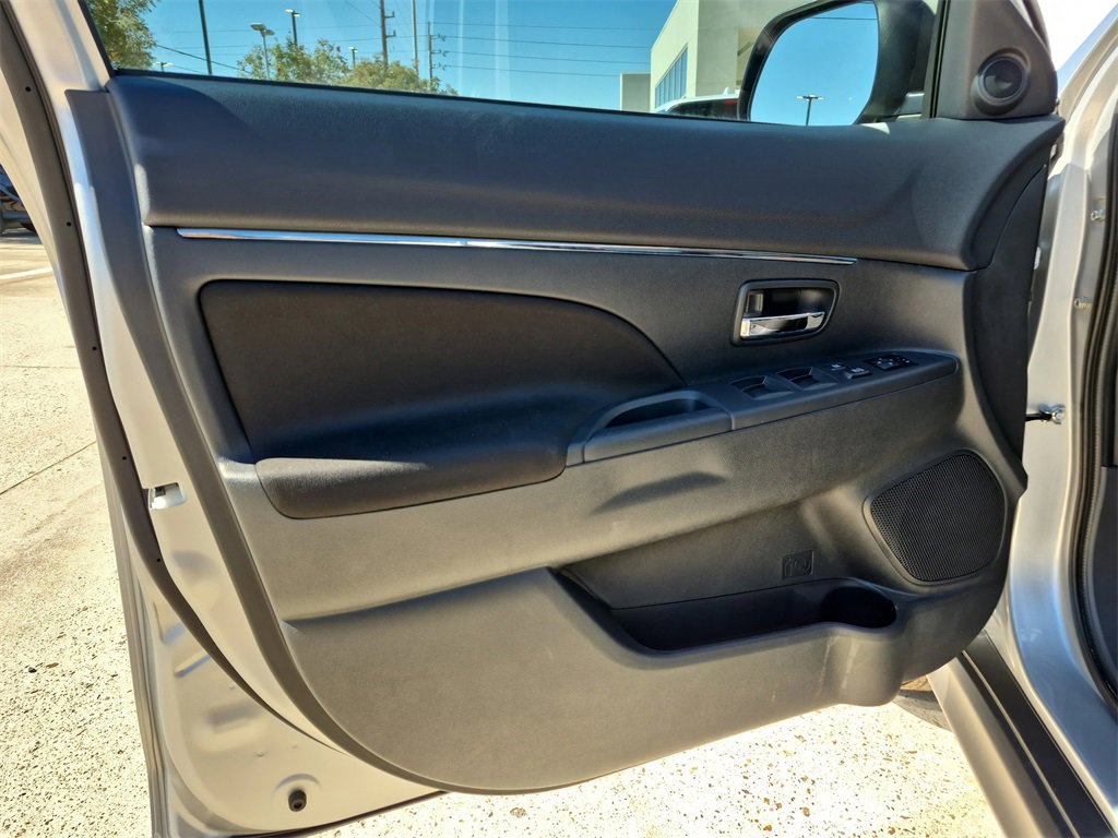 Used 2025 Mitsubishi Outlander Sport LE image 64