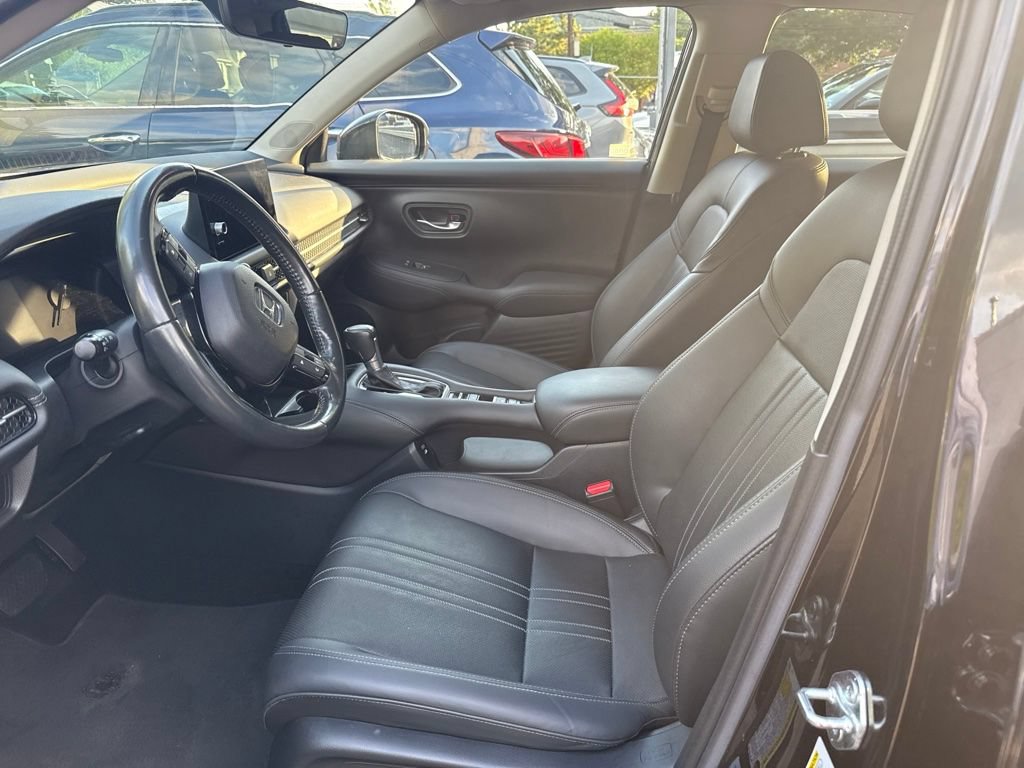 Used 2024 Honda HR-V EX-L image 3