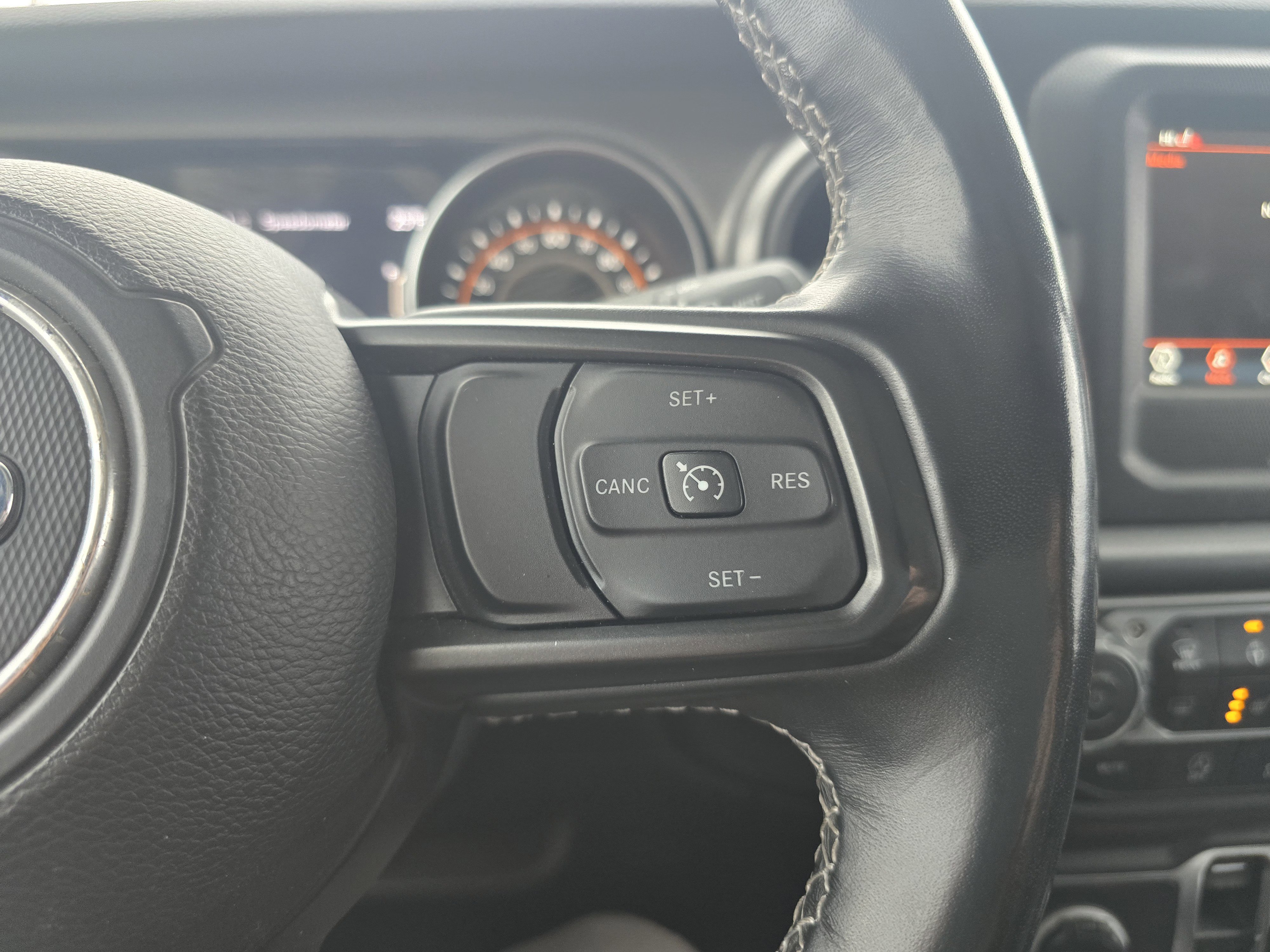 Used 2021 Jeep Gladiator Sport image 19