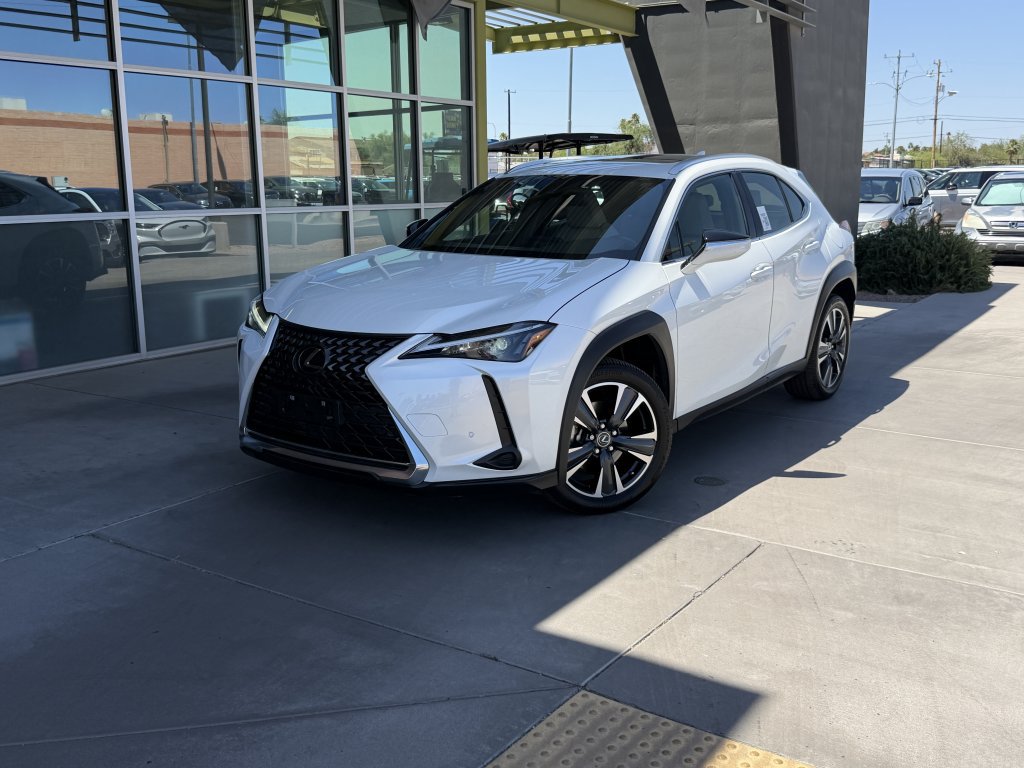 Used 2024 Lexus UX 250h FWD image 2