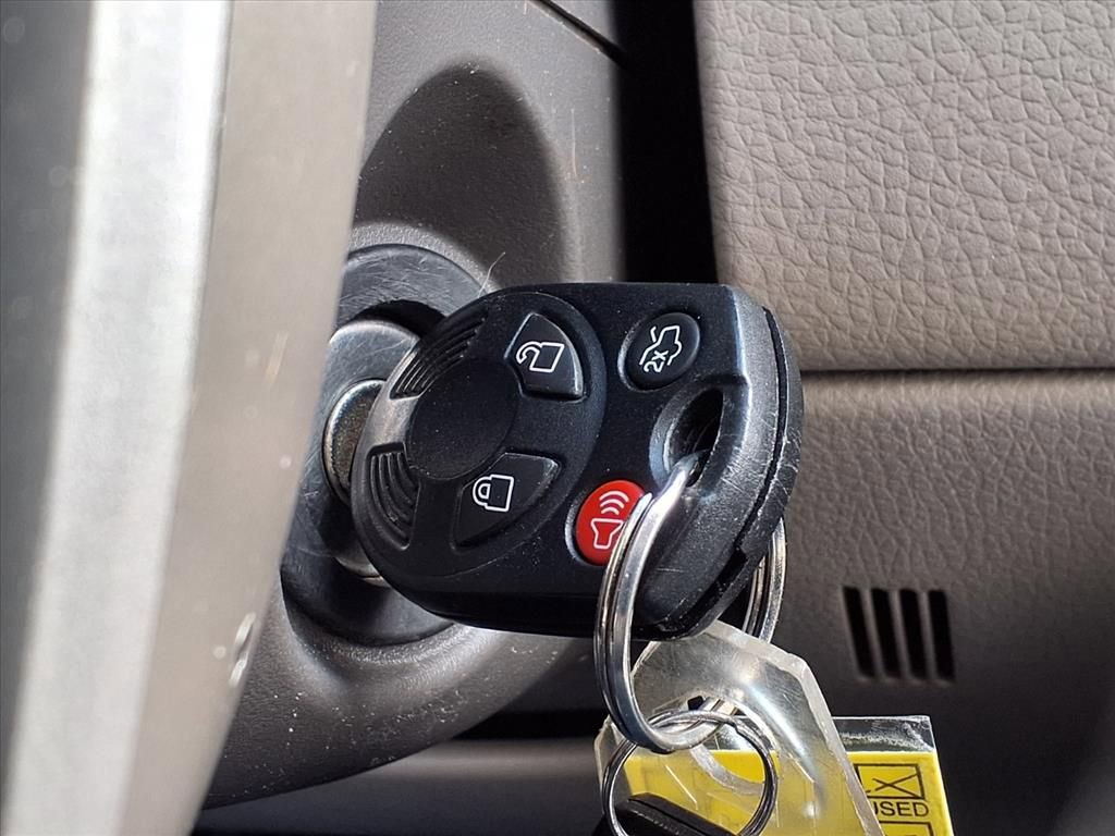 Used 2008 Lincoln MKX 2WD image 25