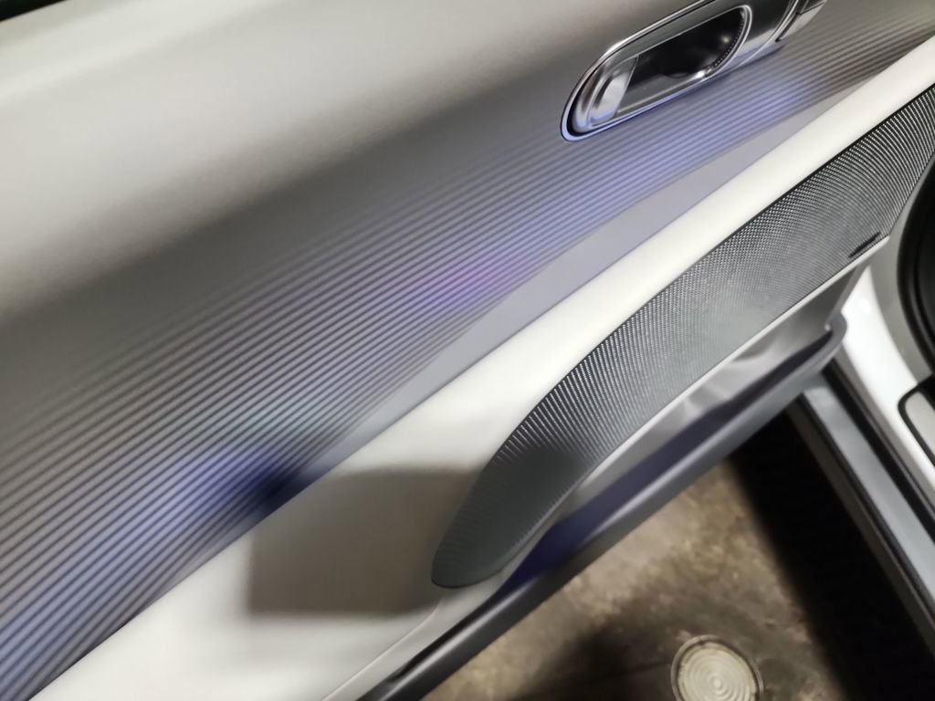 New 2025 Hyundai Ioniq 6 Limited image 16