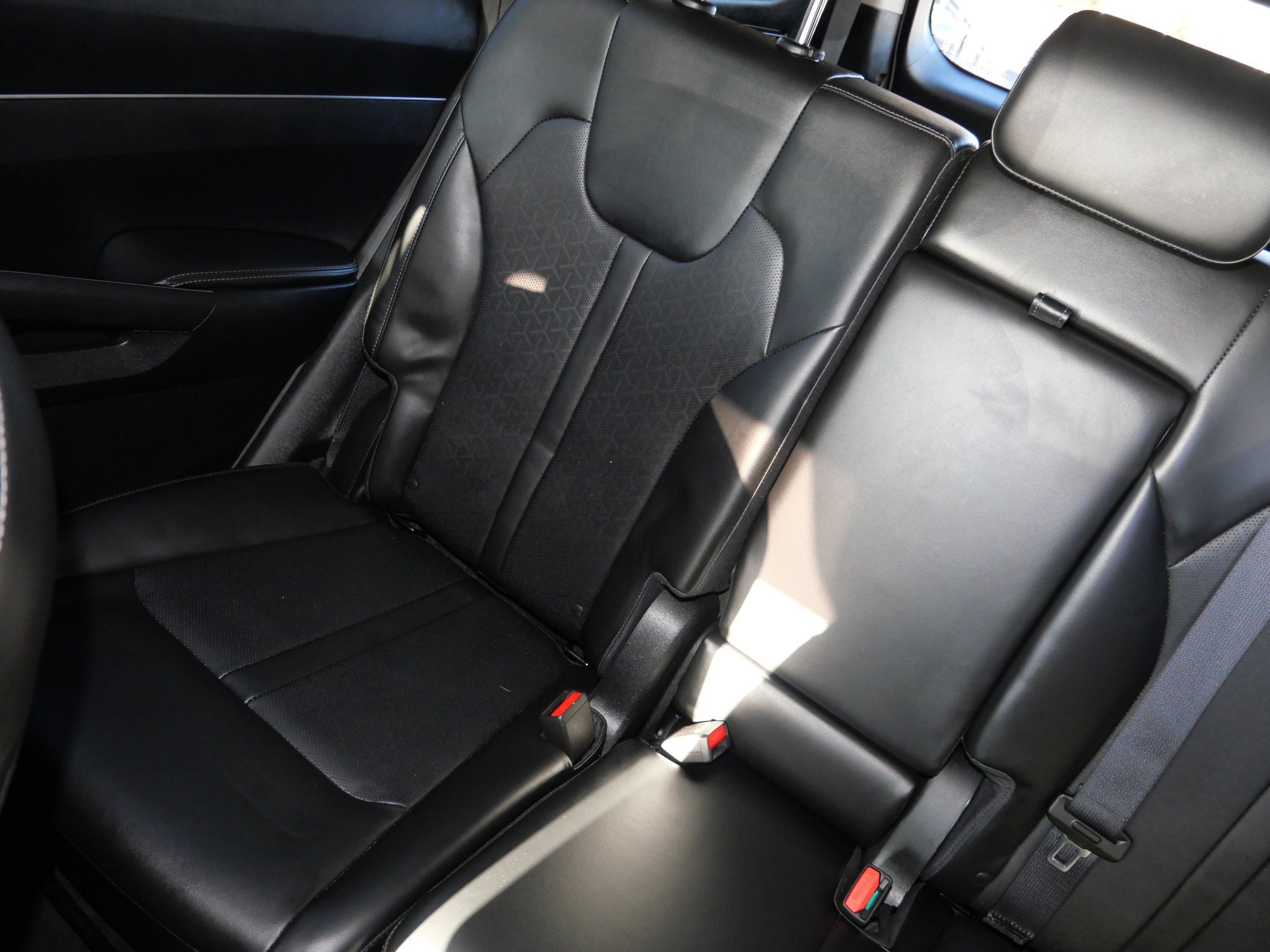 Used 2023 Kia Sorento S w/ Panoramic Sunroof Package AWD/4WD image 12