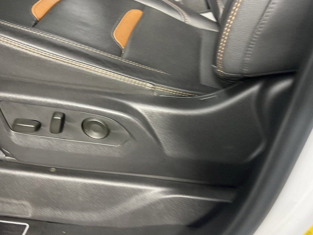 Used 2025 GMC Sierra 1500 AT4 image 22