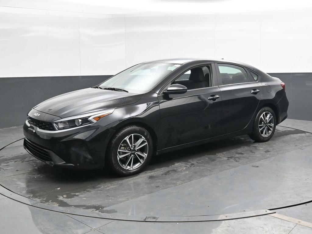 Used 2024 Kia Forte LXS image 9