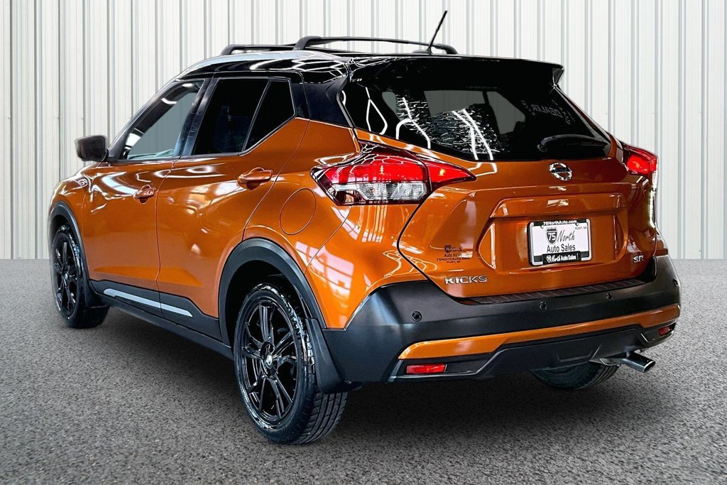 Used 2020 Nissan Kicks SR w/ Exterior Package FWD image 4