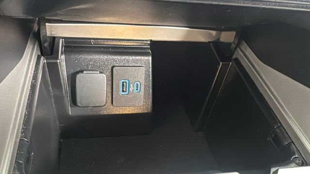 Used 2023 Ford Explorer XLT w/ Equipment Group 202A image 29