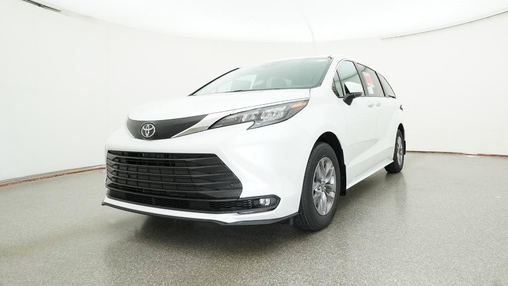 New 2026 Toyota Sienna XLE FWD image 19