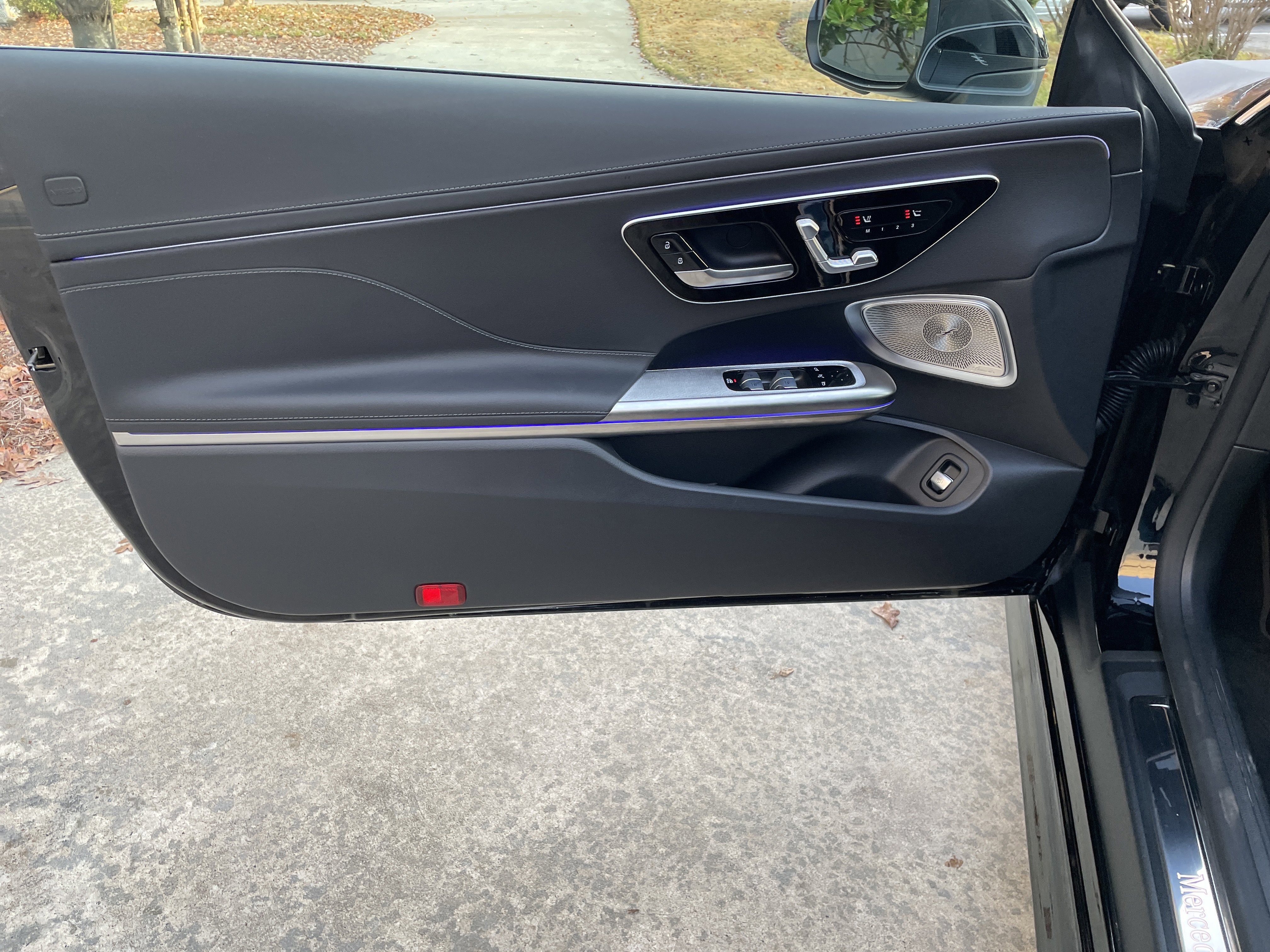 Certified 2024 Mercedes-Benz CLE 300 4MATIC Cabriolet image 28