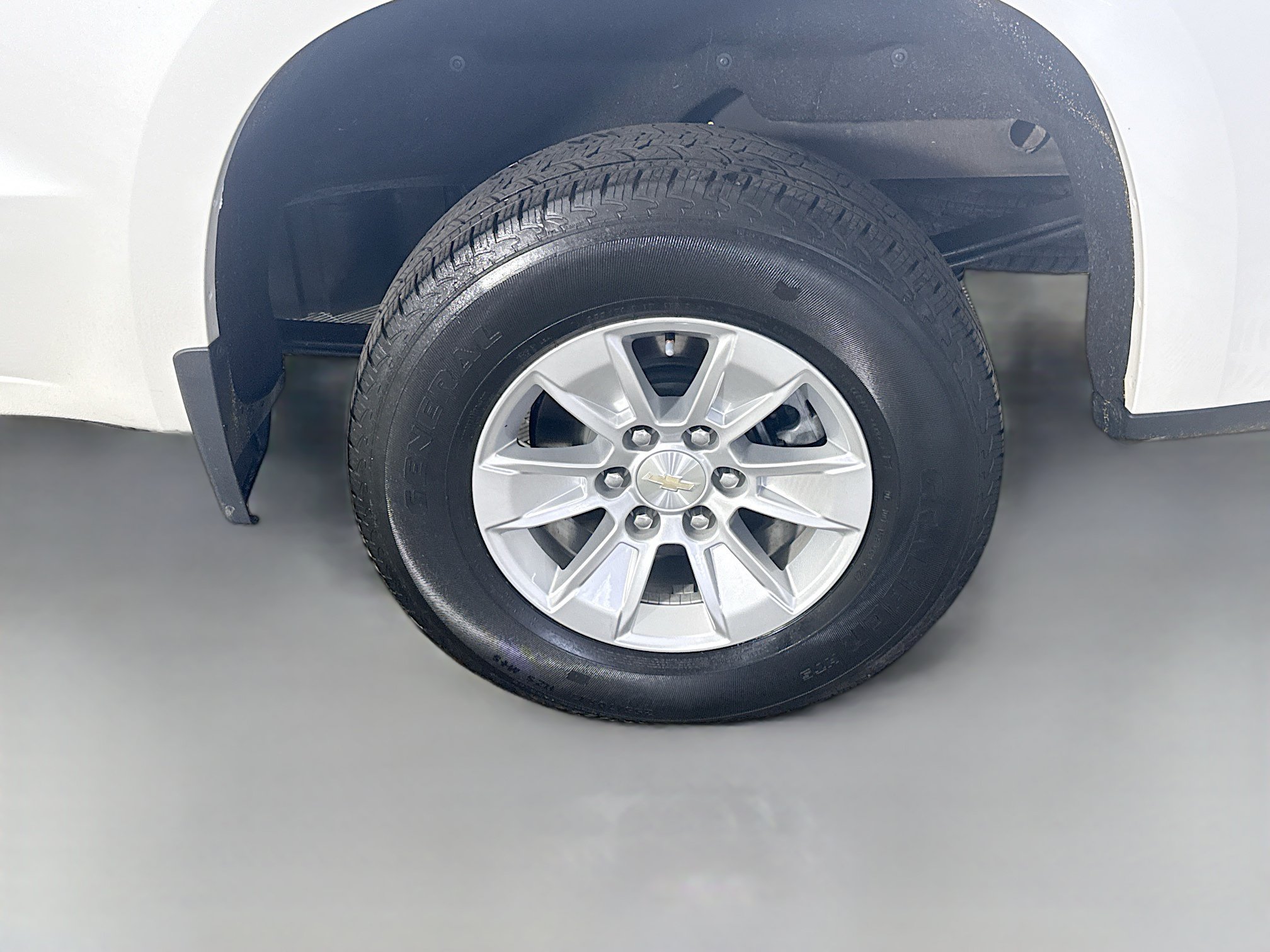 Used 2021 Chevrolet Silverado 1500 LT AWD/4WD image 37