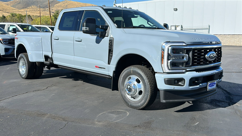 New 2026 Ford F350 Platinum image 1