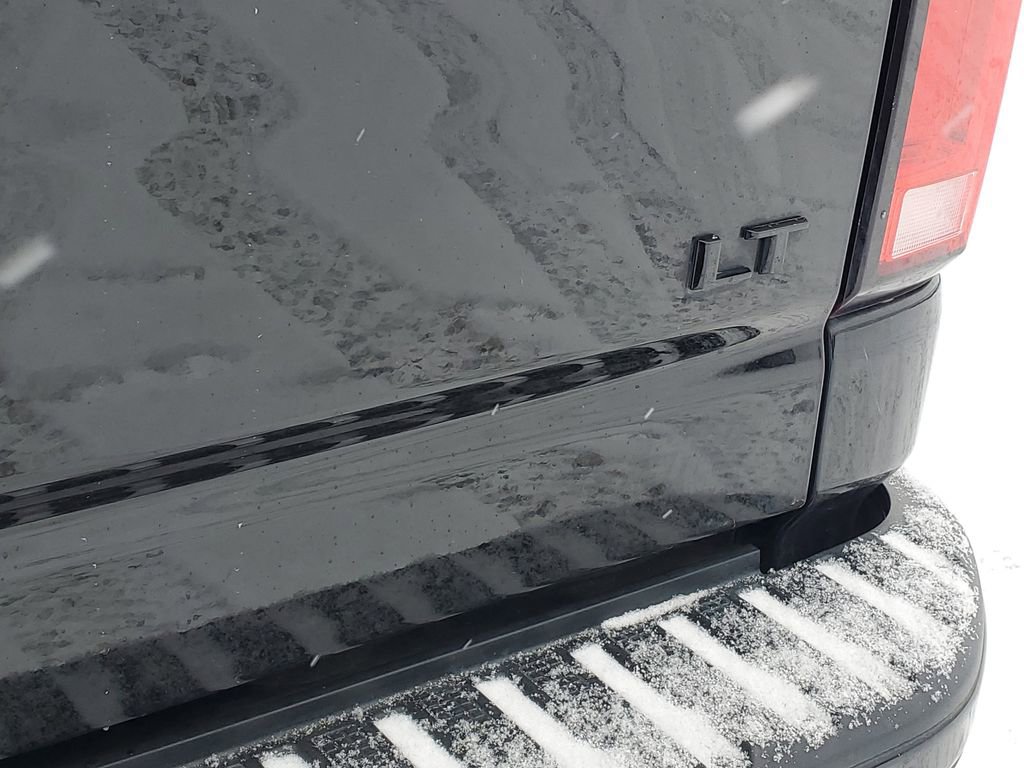 Used 2024 Chevrolet Silverado 2500 LT w/ Midnight Edition image 32