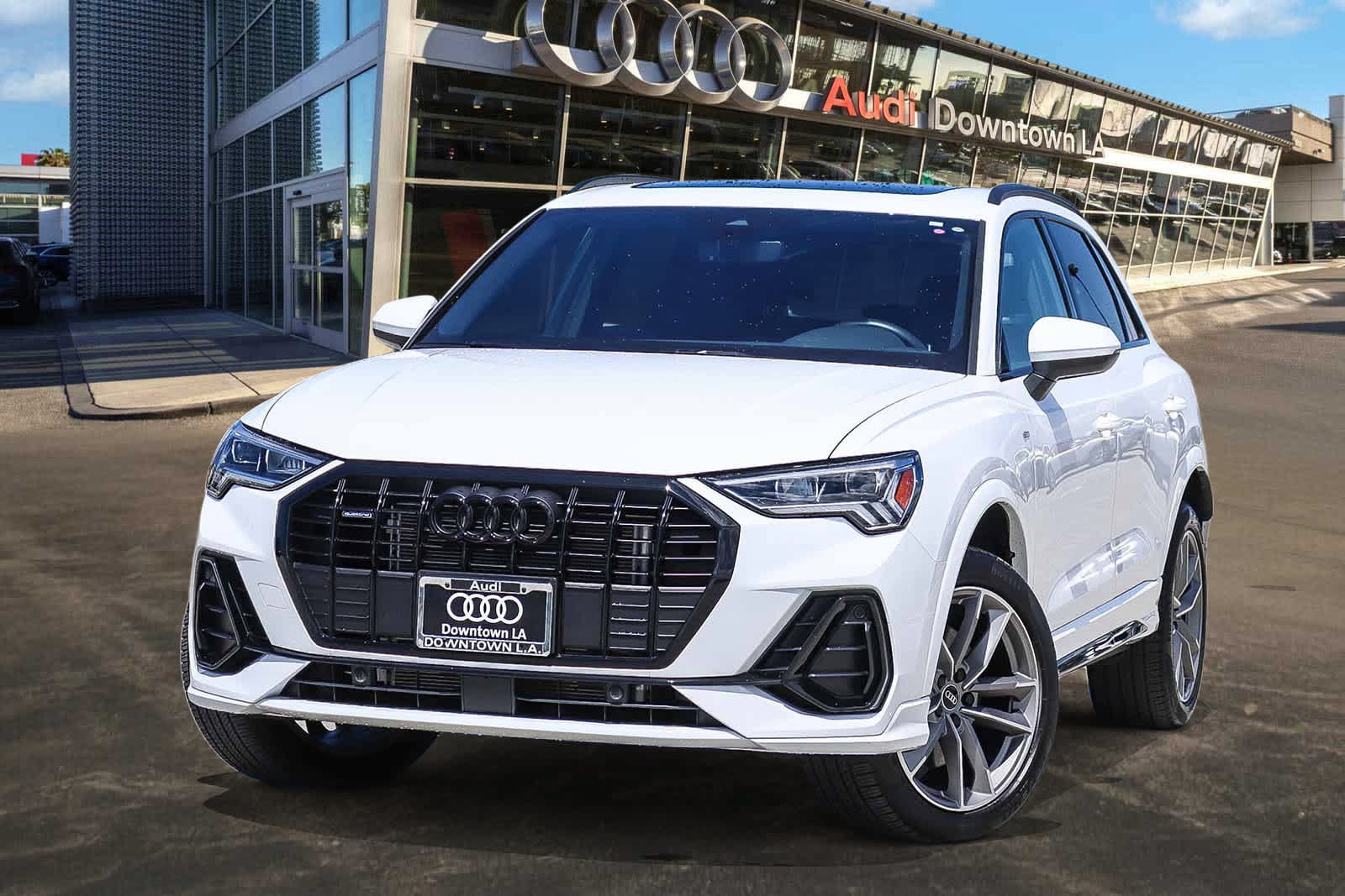Used 2025 Audi Q3 2.0T Premium w/ Convenience Package AWD/4WD video 1