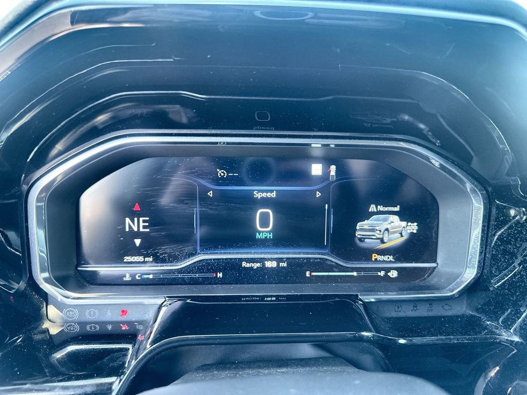 Used 2023 Chevrolet Silverado 1500 LT AWD/4WD image 15