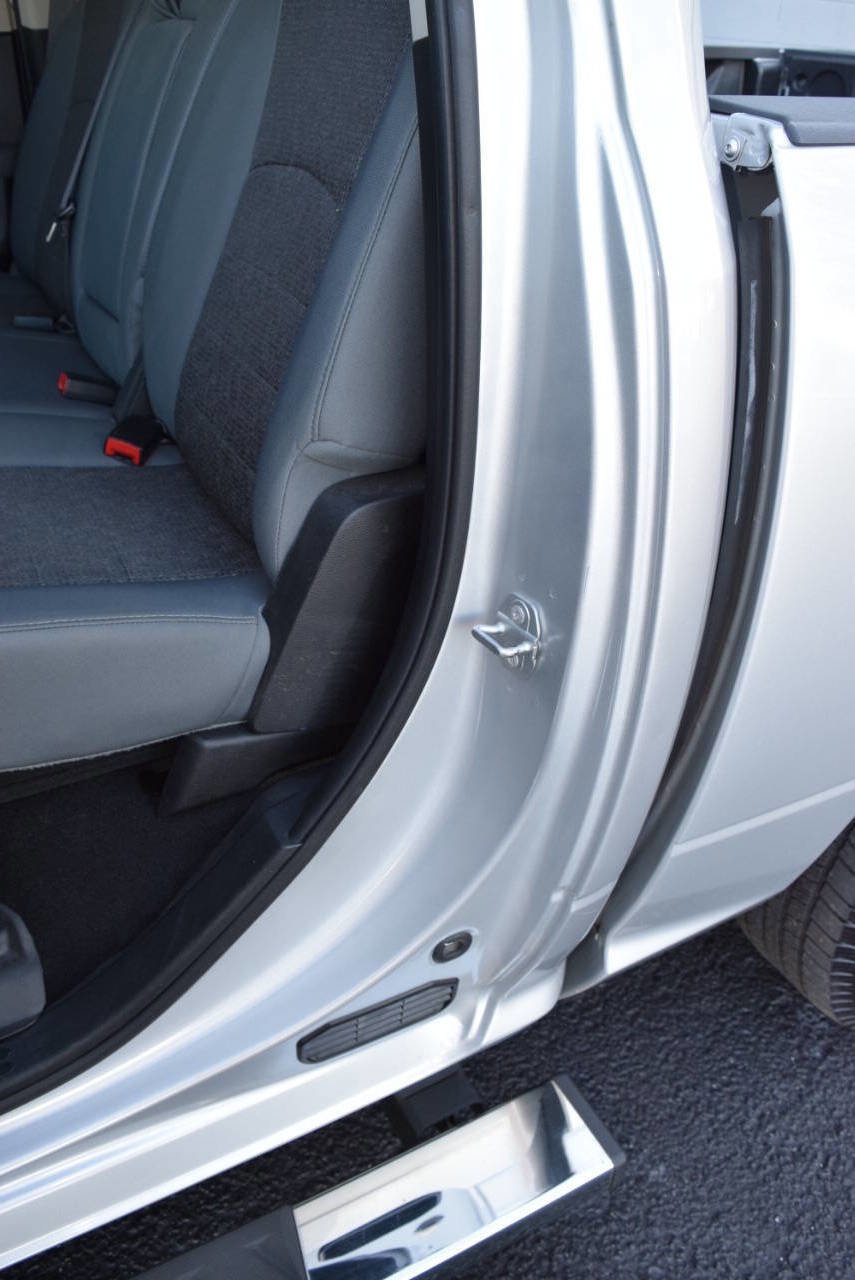 Used 2019 RAM 1500 Classic SLT w/ Luxury Group image 41