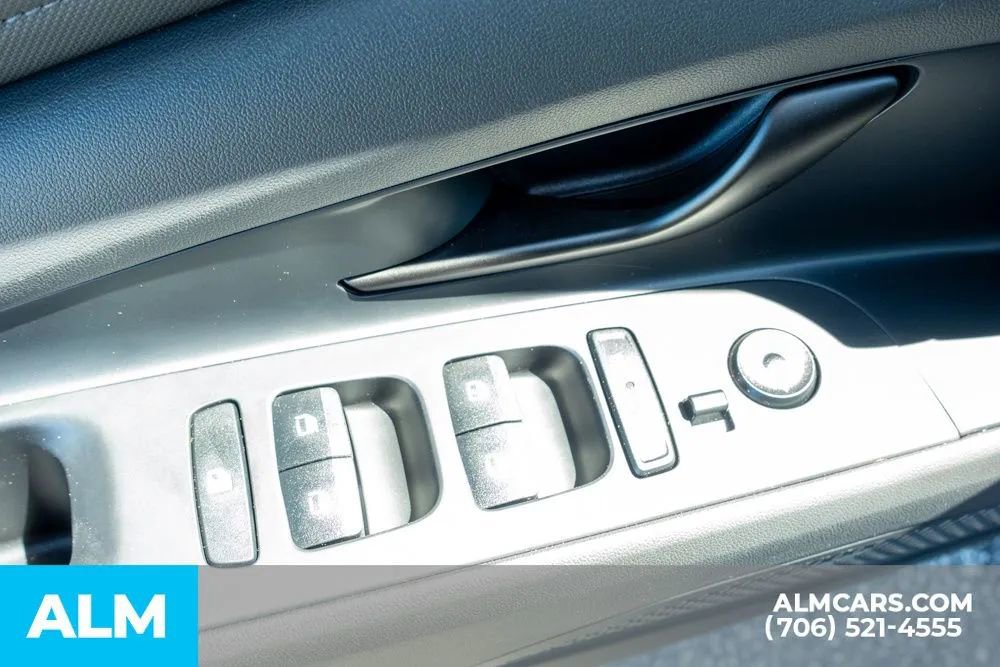 Certified 2025 Hyundai Elantra Sport FWD image 22