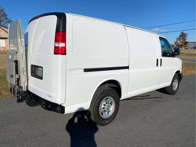 Used 2019 Chevrolet Express 3500 w/ Driver Convenience Package image 24