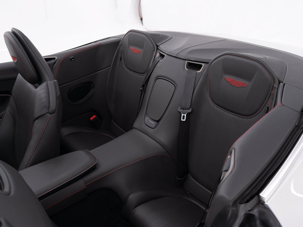 Used 2020 Aston Martin DB11 Volante RWD image 28