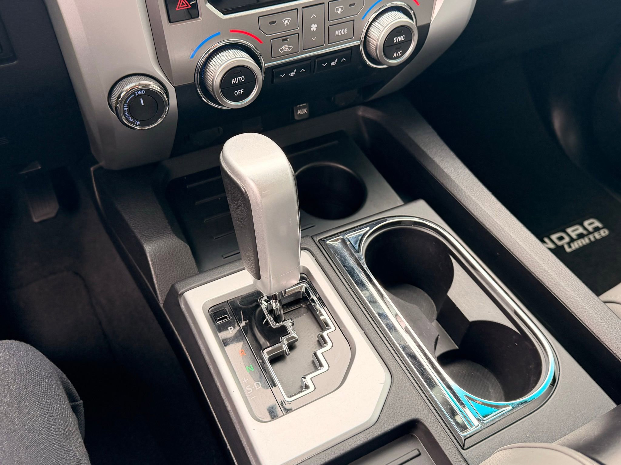 Used 2015 Toyota Tundra Limited image 18