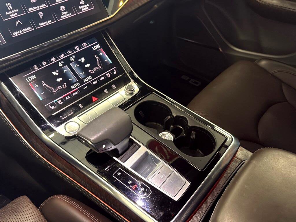 Used 2019 Audi Q8 Prestige image 11