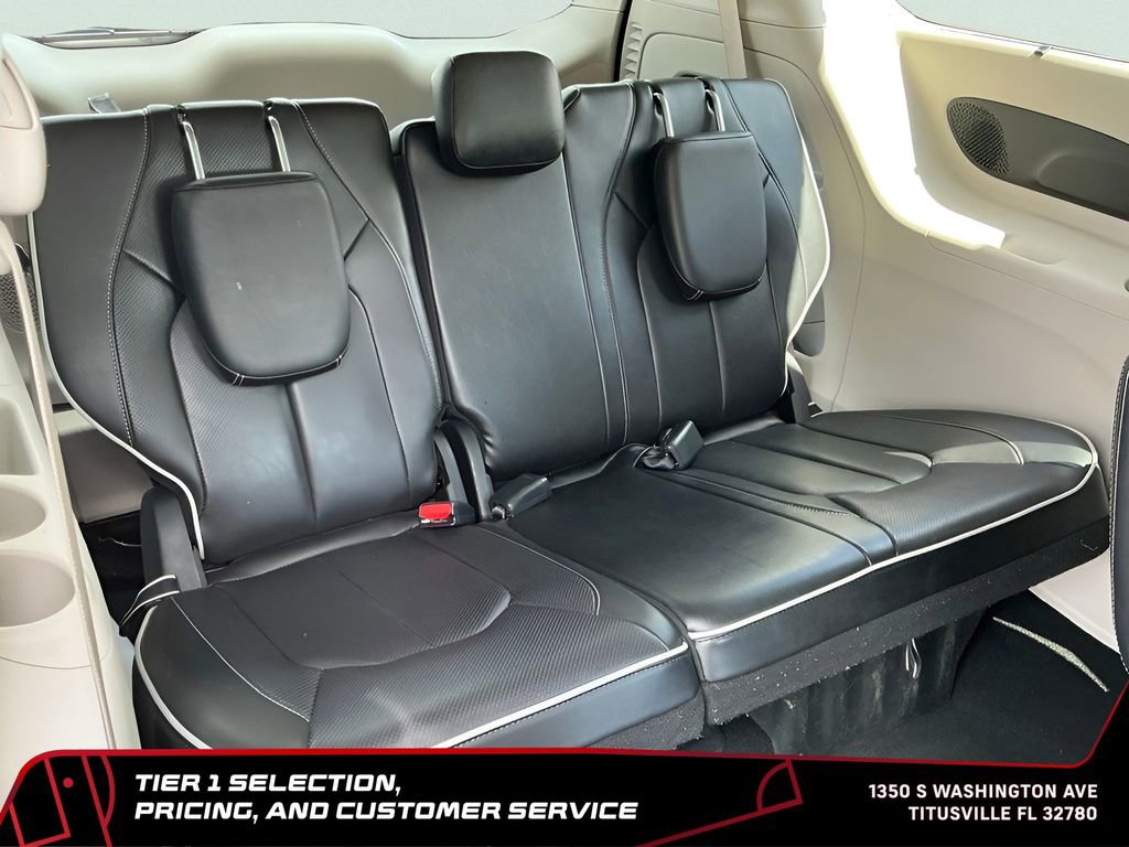 Used 2024 Chrysler Pacifica Limited FWD image 15