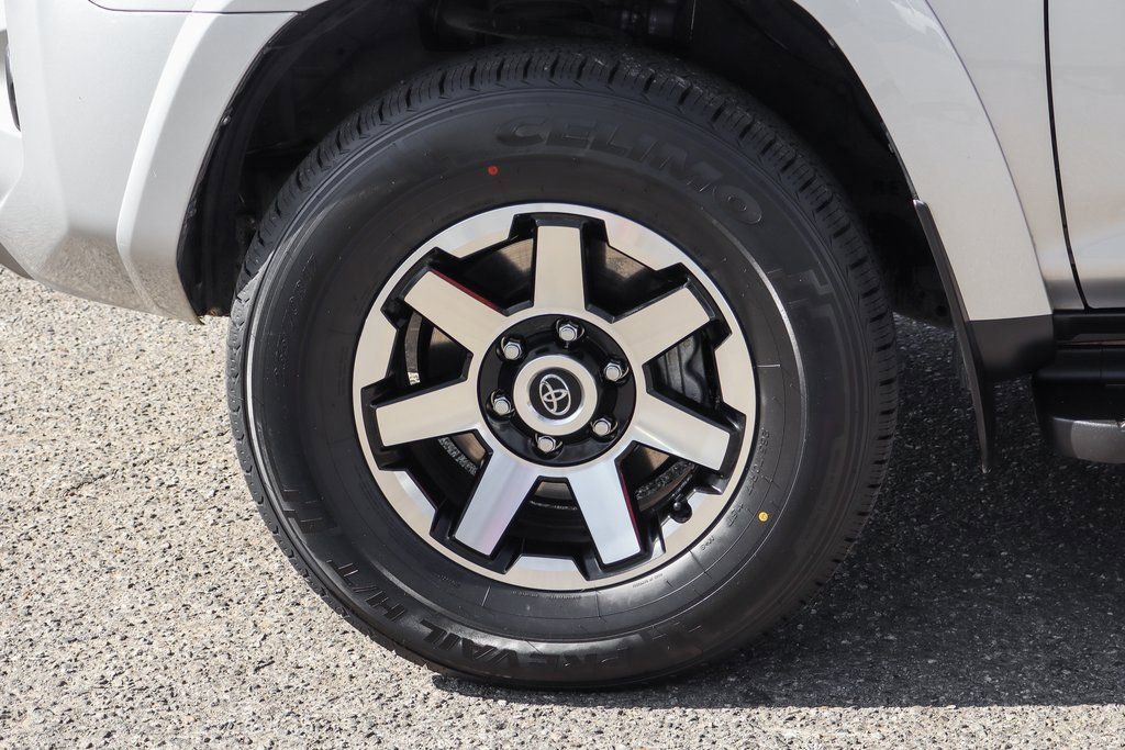 Used 2022 Toyota 4Runner TRD Off-Road Premium AWD/4WD image 44