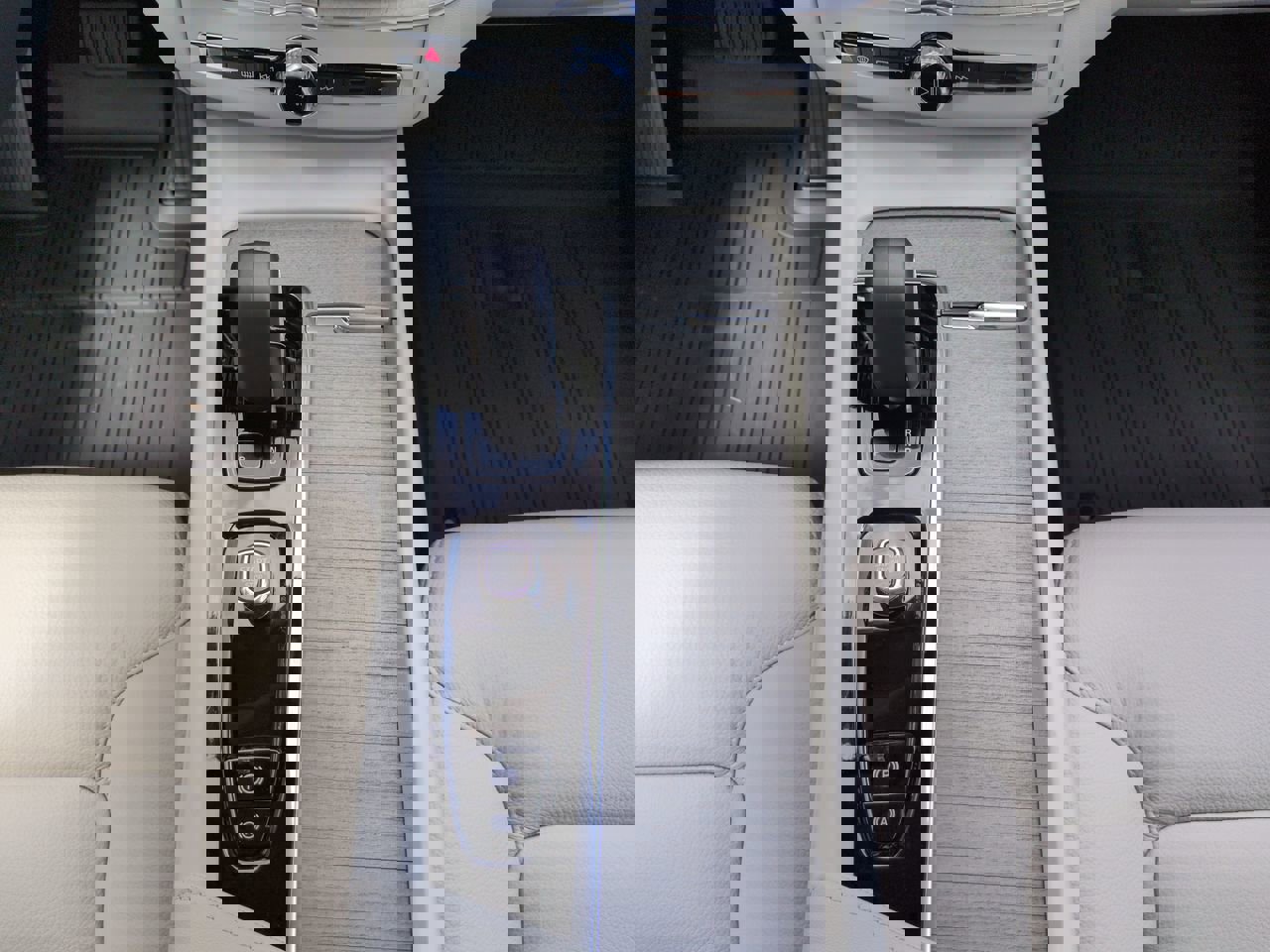 New 2025 Volvo XC60 T8 Plus w/ Protection Package Premier image 17